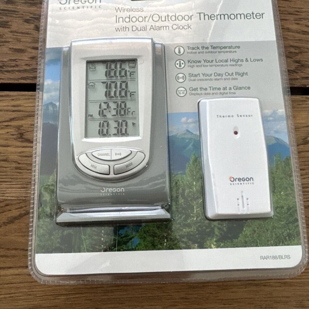 Oregon Scientific RAR188 Wireless Indoor Outdoor Thermometer Clock SEALED NEW